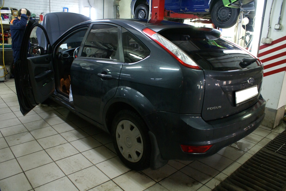 Форд в автосервисе