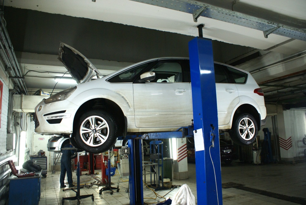 Форд на подъемнкие