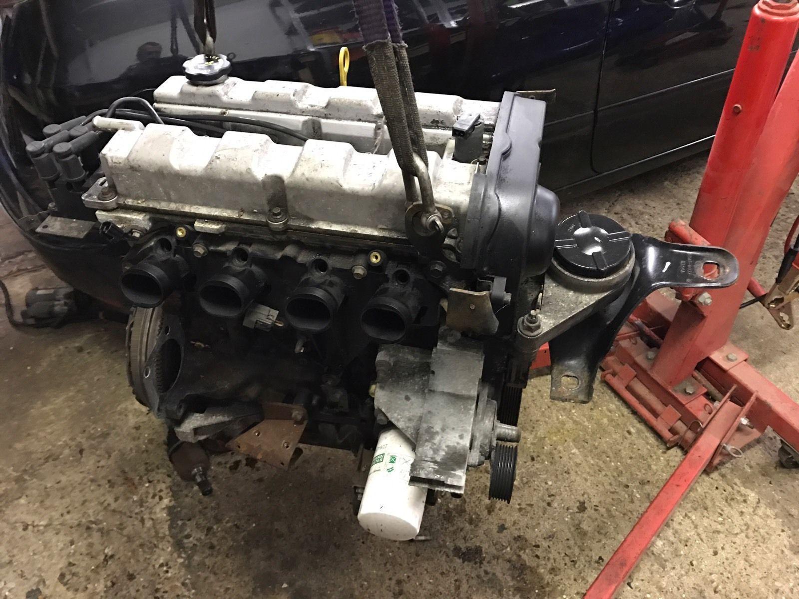 демонтированный двигатель