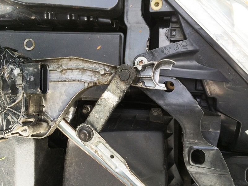 Ремонт трапеции стеклоочистителя Форд