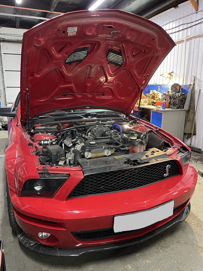 Подготовка Форда к ремонту трапеции стеклоочистителя