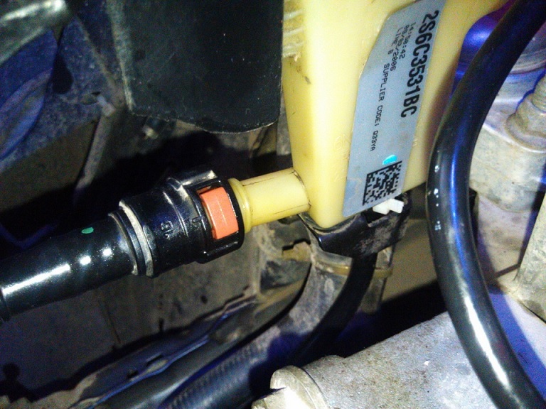 Замена жидкости ГУР Форд