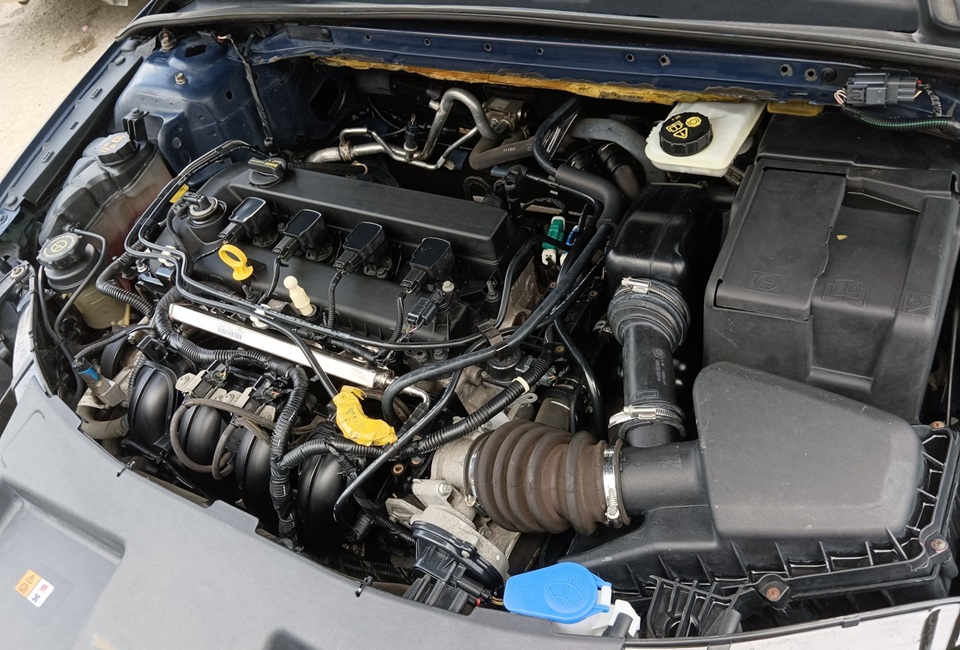 Доступ к насосу гидроусилителя руля через капот