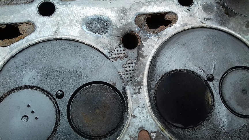 Прогоревшая прокладка ГБЦ