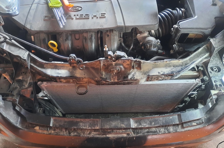 Замена радиатора кондиционера Форд