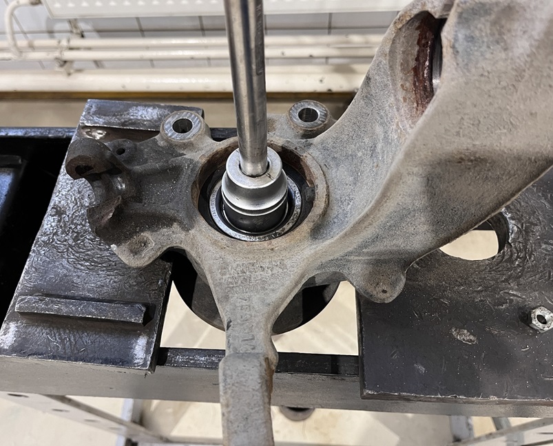 Замена ступичного подшипника Форд