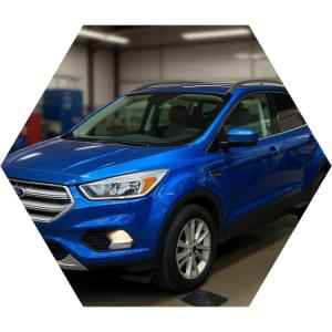 Форд Эскейп готовится к замене переднего сальника коленвала в автотехцентре