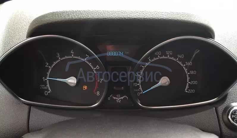 приборная панель автомобиля