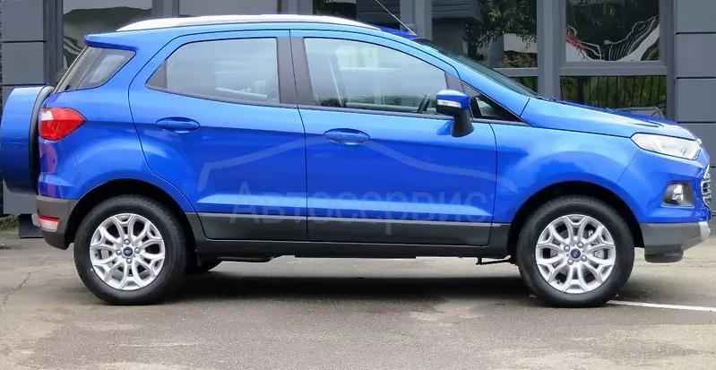 Форд Экоспорт сбоку