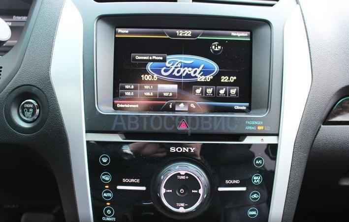 монитор на внедорожнике Форд