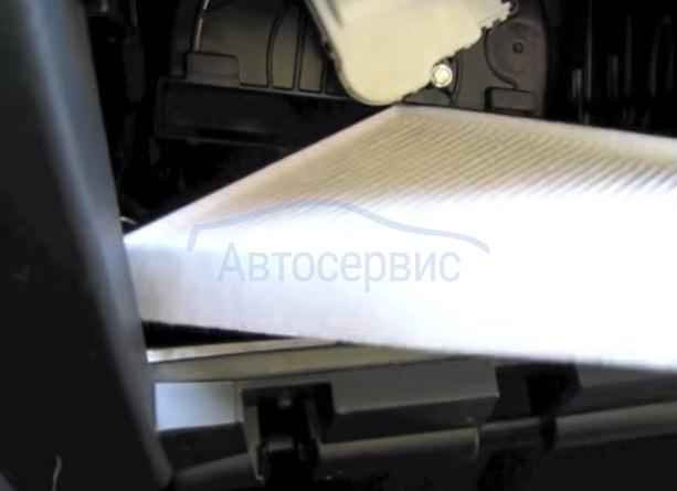 установка нового салонного фильтра