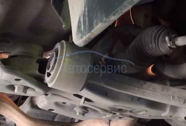сайлентблок на рычаге